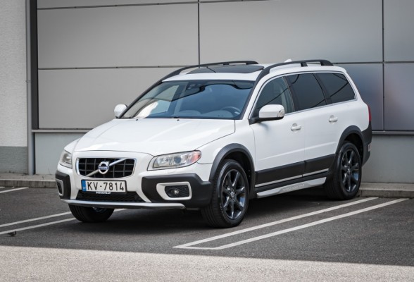 Volvo XC70