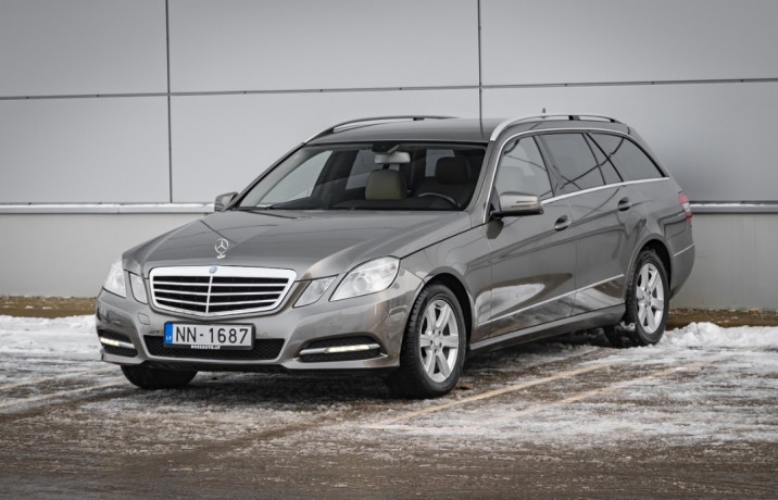 Mercedes-Benz E200