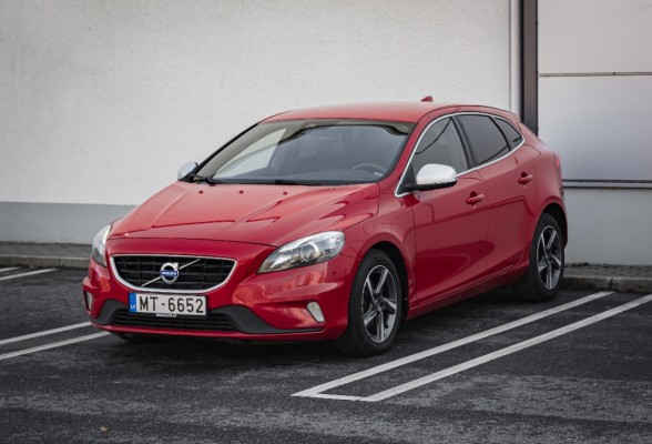 Volvo V40
