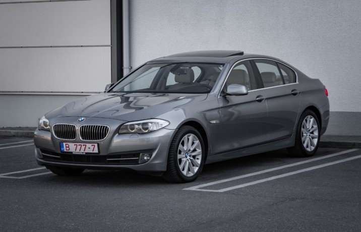 BMW 525