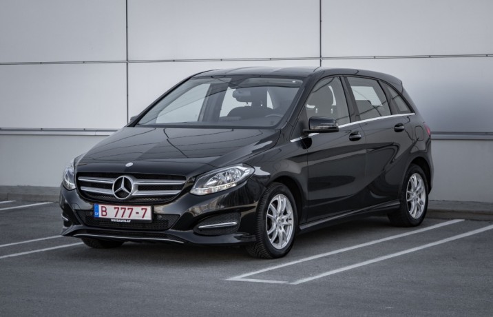 Mercedes-Benz B180