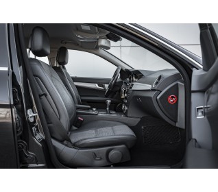 Mercedes-Benz C220