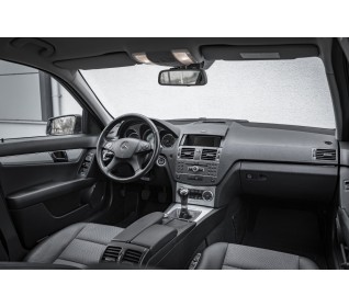 Mercedes-Benz C220
