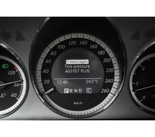 Mercedes-Benz GLK320