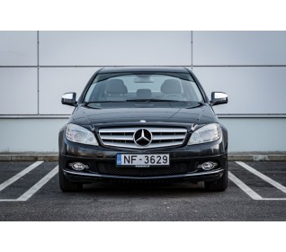 Mercedes-Benz C320