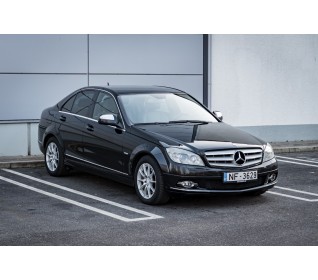 Mercedes-Benz C320