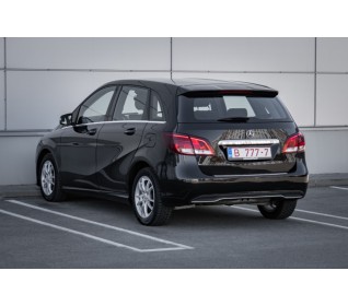 Mercedes-Benz B180