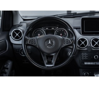 Mercedes-Benz B180